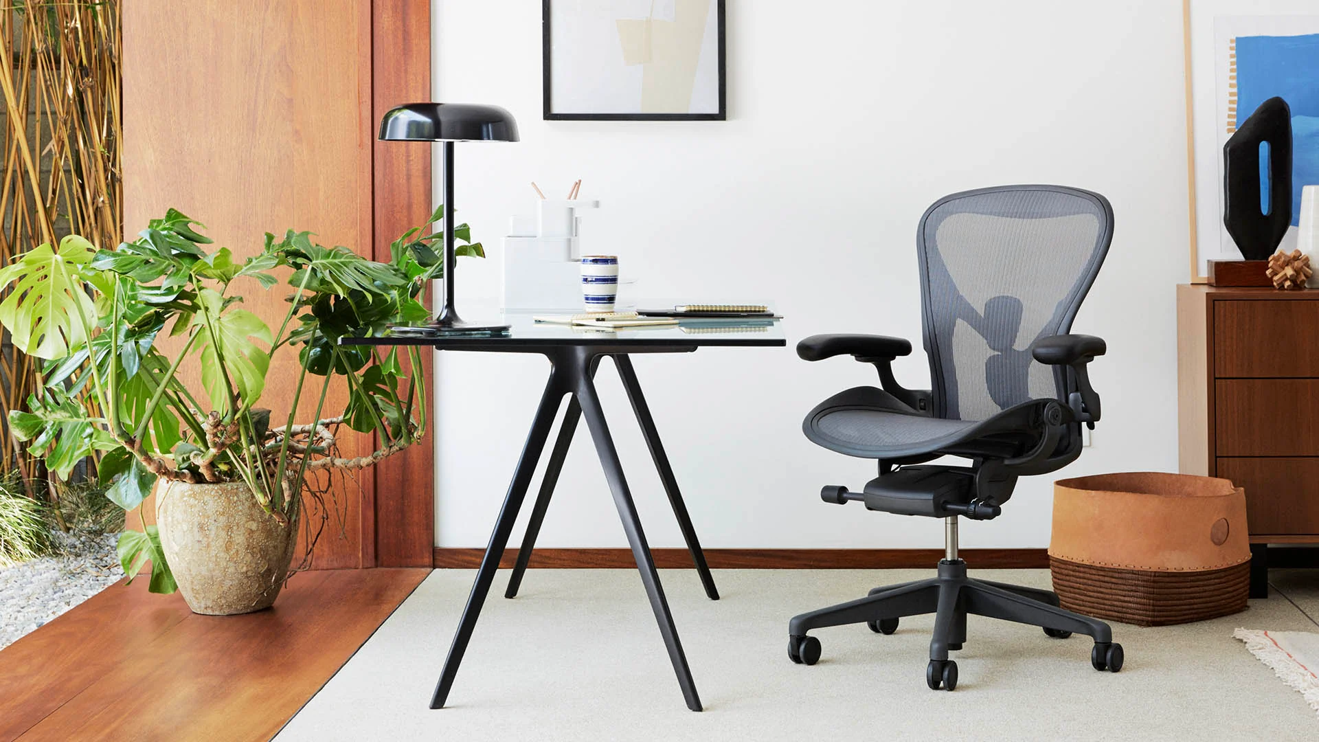 Aeron-Chair-5-TOC_2e451038-ad0d-4380-ab31-2a64cbe6ffca.webp
